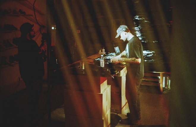 32 safensound, sneakerarber